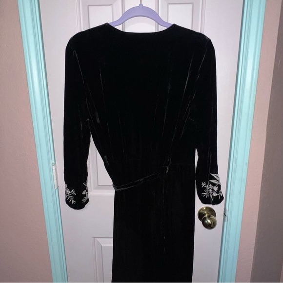 Johnny Was Black Velvet Floral Wrap Dress Small - Picture 11 of 12